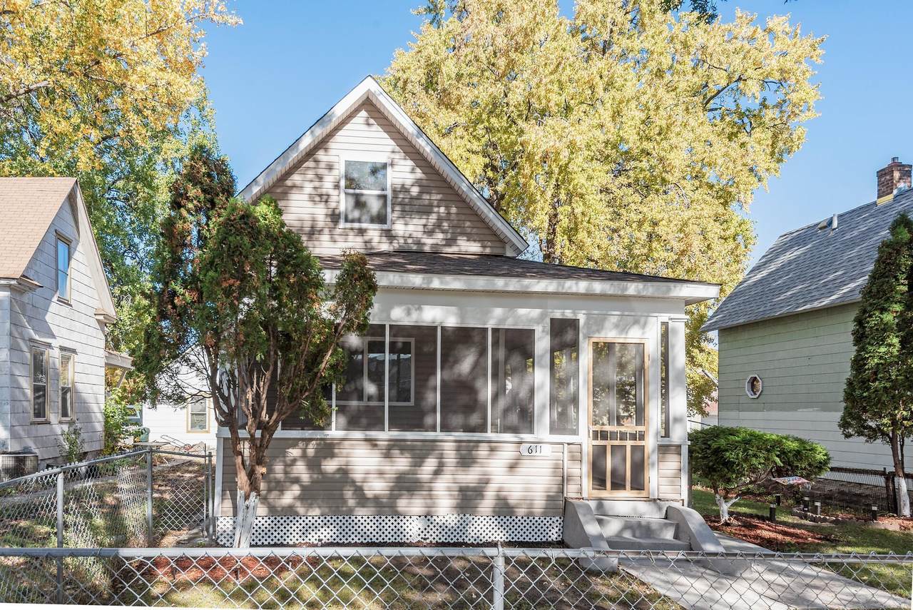 611 Charles Avenue - Photo 1