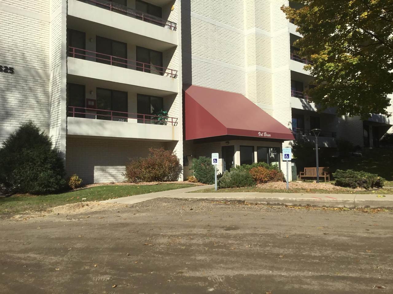 625 19th Street - Photo 1