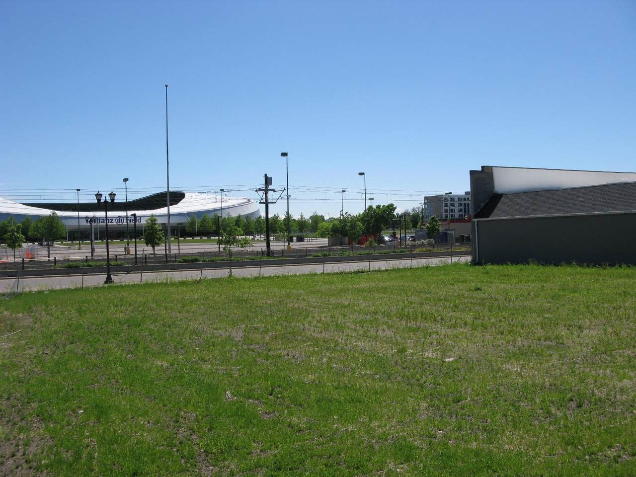 1499 University Avenue - Photo 1