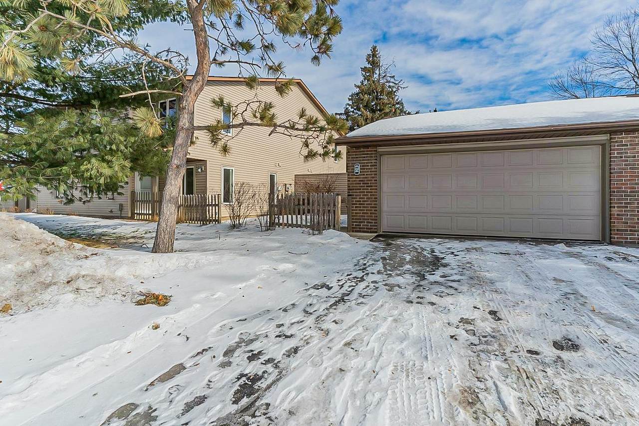 4704 Anne Point - Photo 1