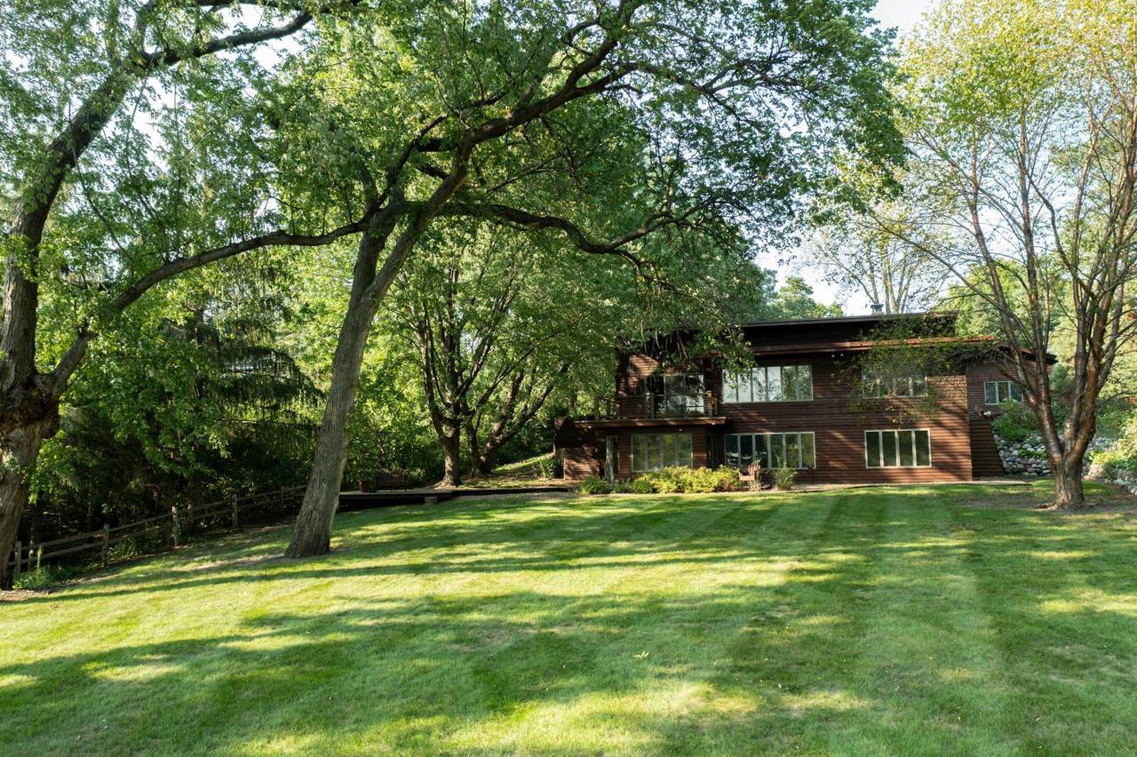 418 Rice Street - Photo 1
