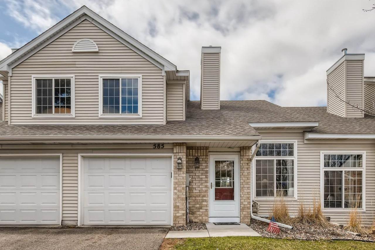 585 Mission Hills Way - Photo 1