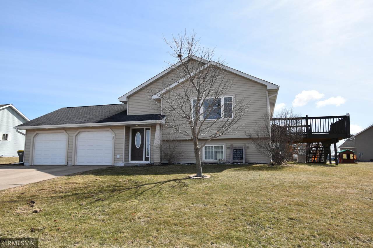 205 Blackhawk Drive - Photo 1