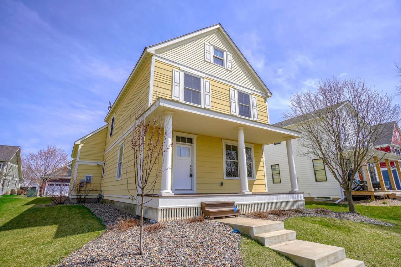 1018 Pioneer Trail - Photo 1