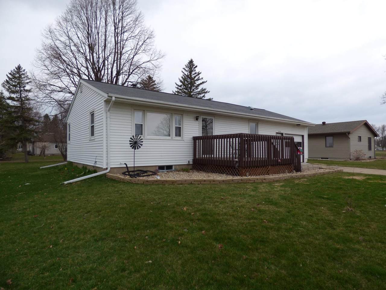 636 Elm Avenue - Photo 1