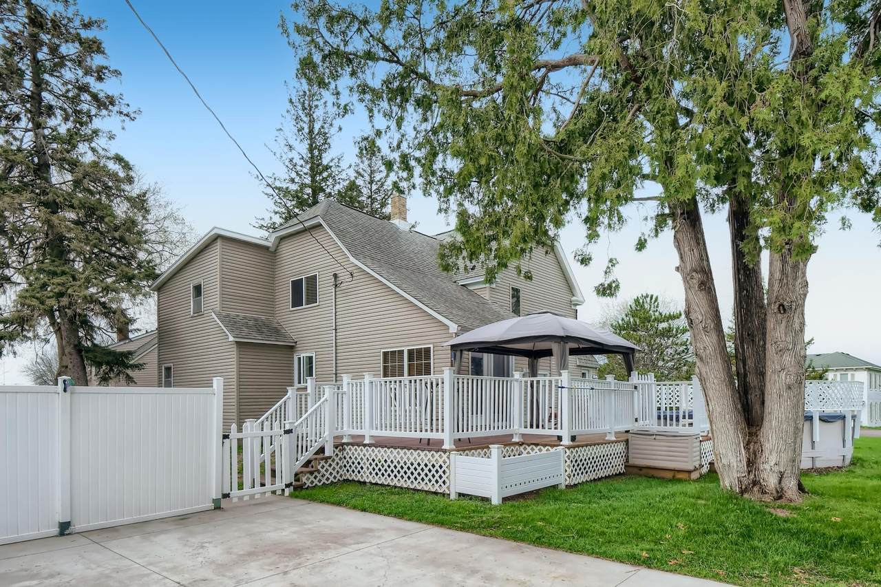 6675 Sunrise Road - Photo 1
