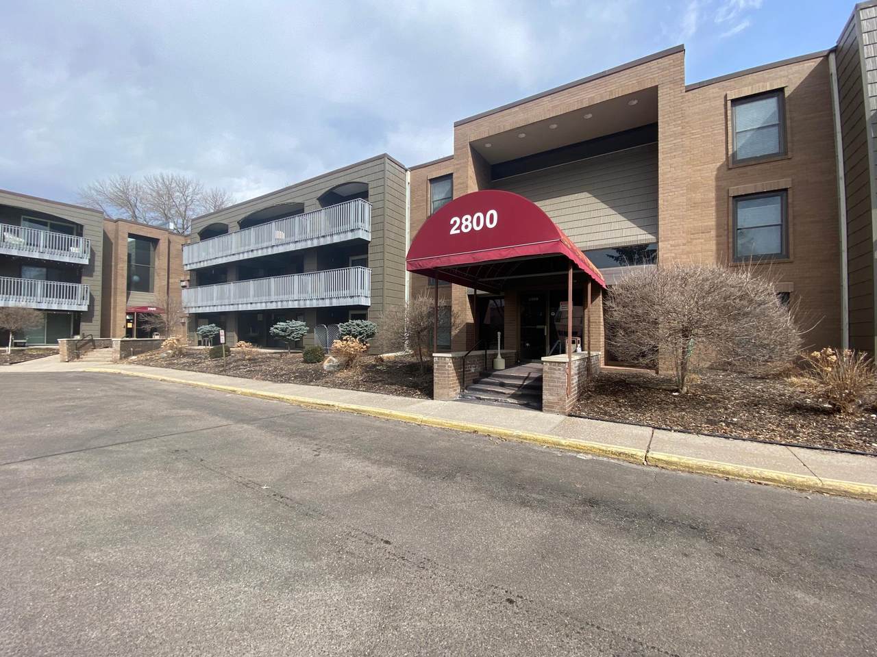 2800 Hamline Avenue - Photo 1