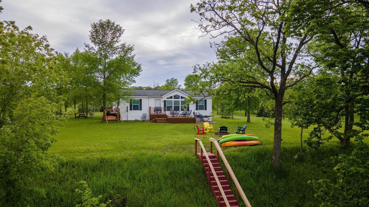 27424 Crappie Trail - Photo 1
