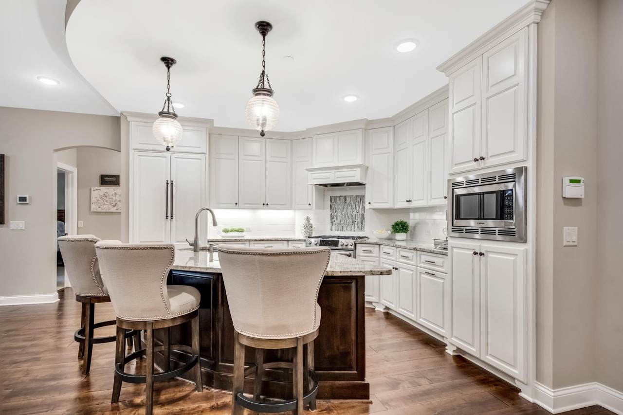 15420 Oakcroft Place - Photo 1