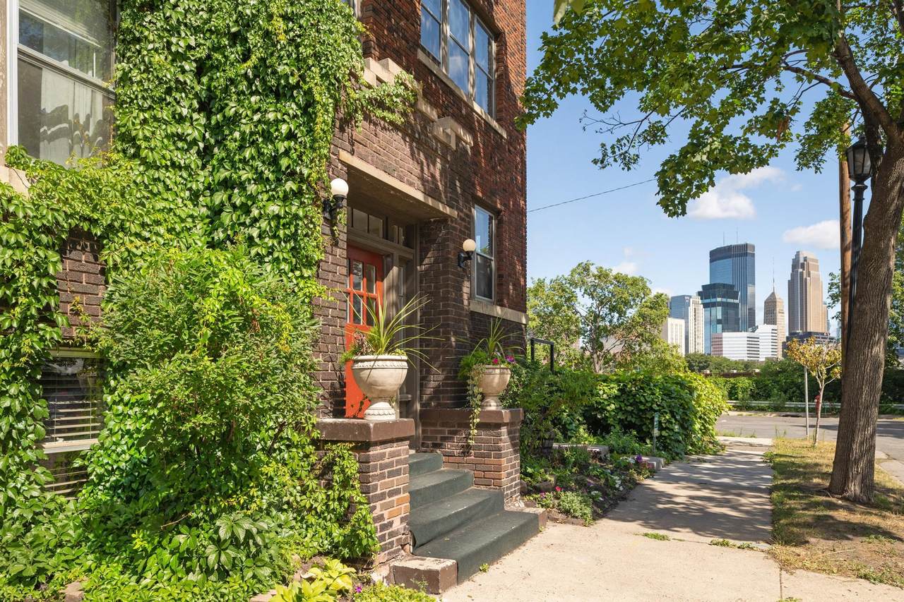 1718 Clinton Avenue - Photo 1