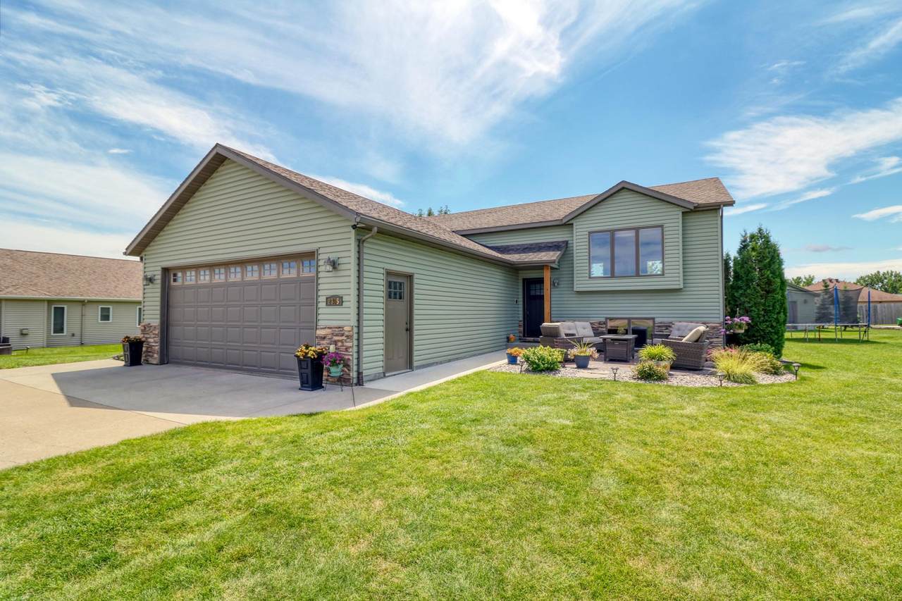 2305 Meadow Lane - Photo 1