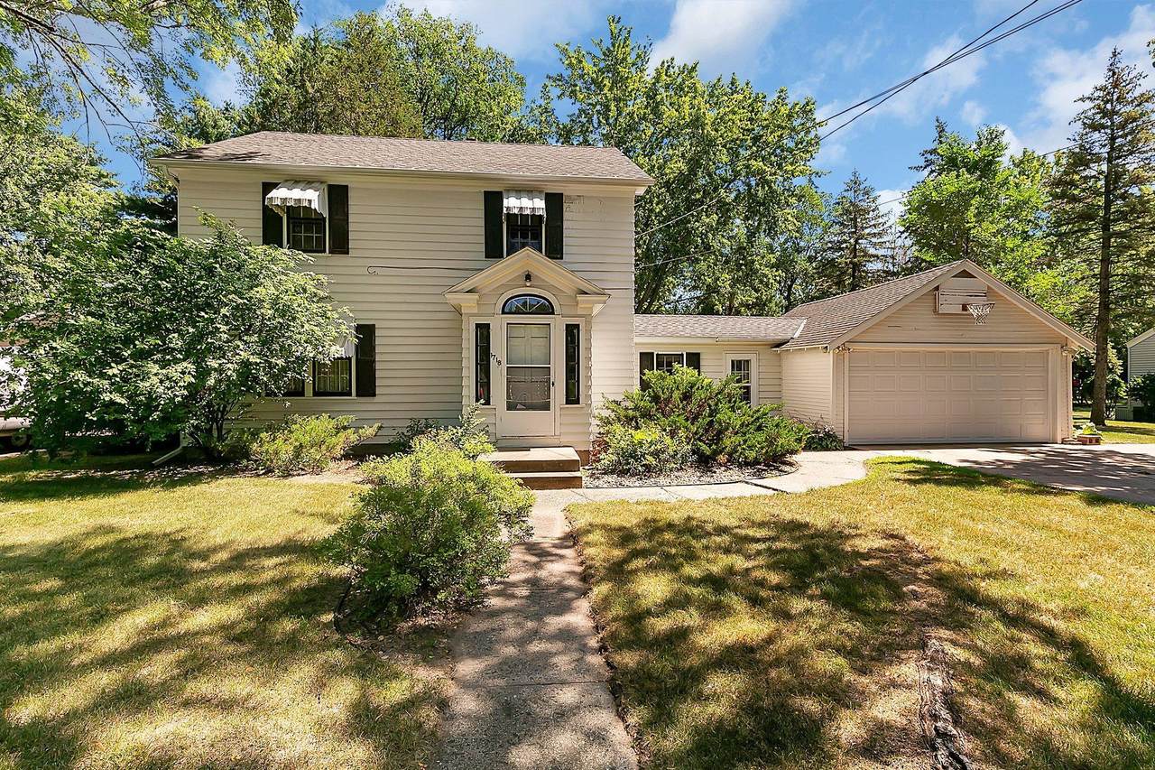 1718 10th Avenue - Photo 1