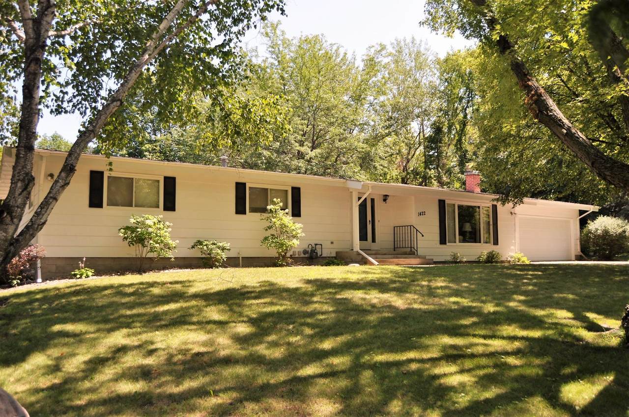 1422 Ridgeview Drive - Photo 1