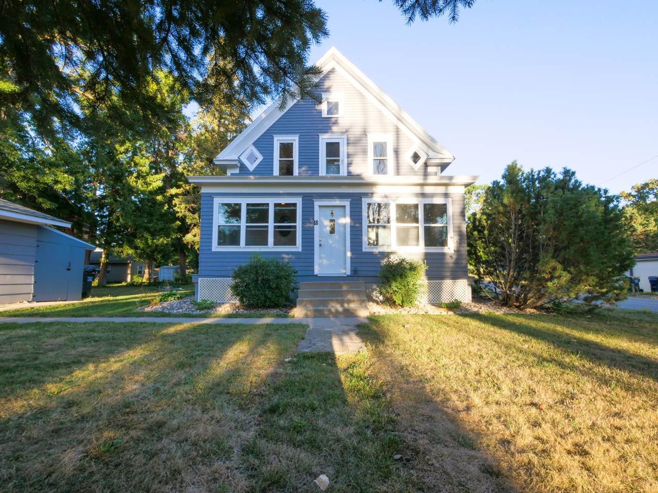 18 Grand Avenue - Photo 1