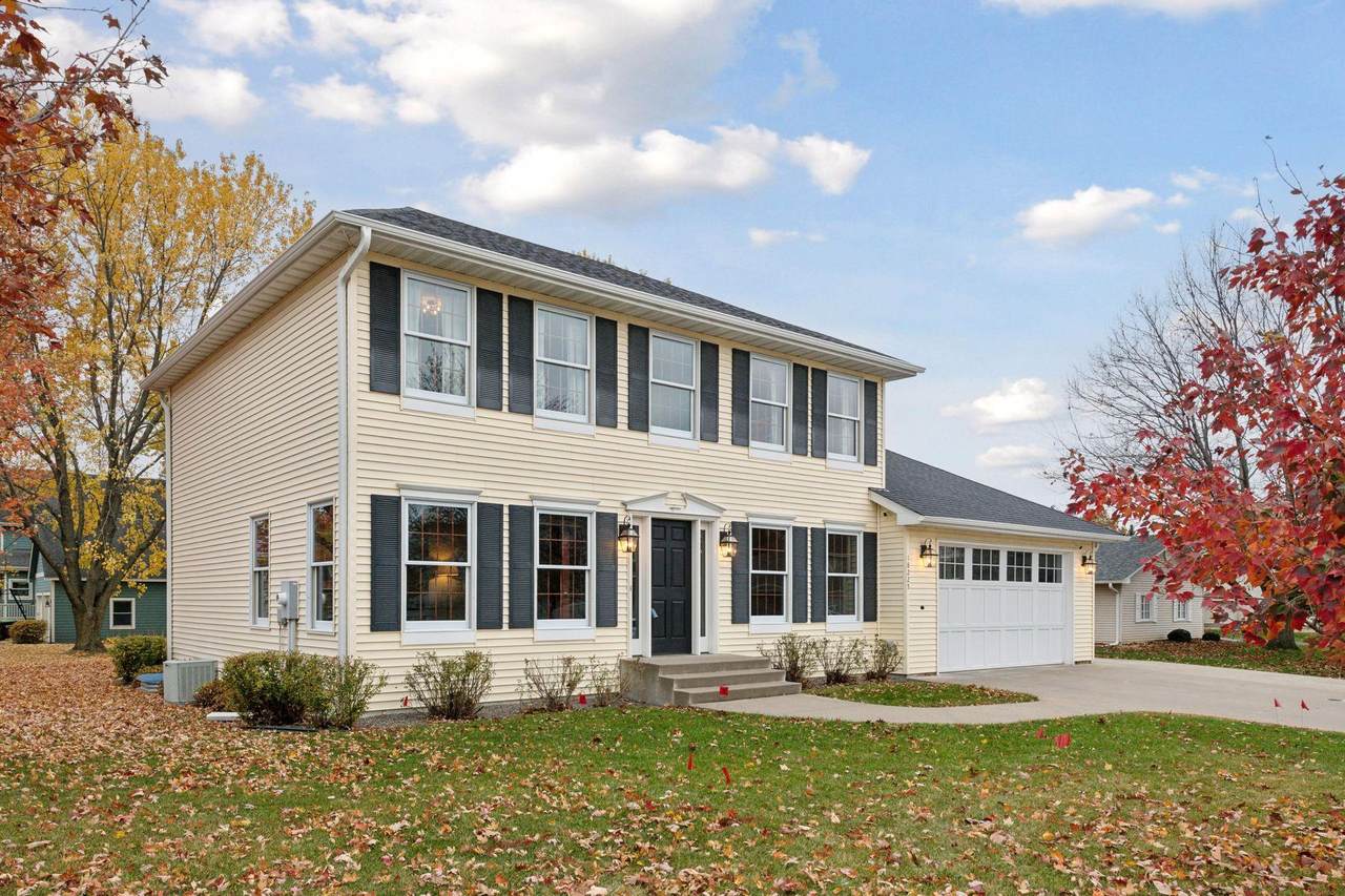 18225 87th Place - Photo 1