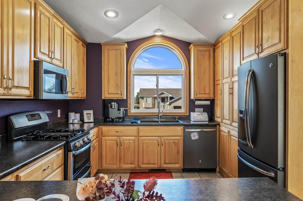 535 Frankfort Way - Photo 1