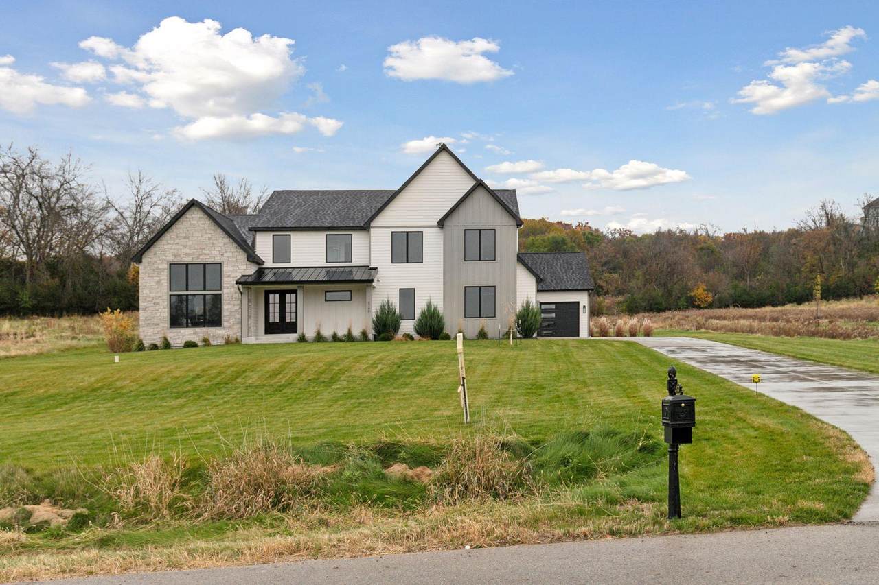 5240 8th Street - Photo 1