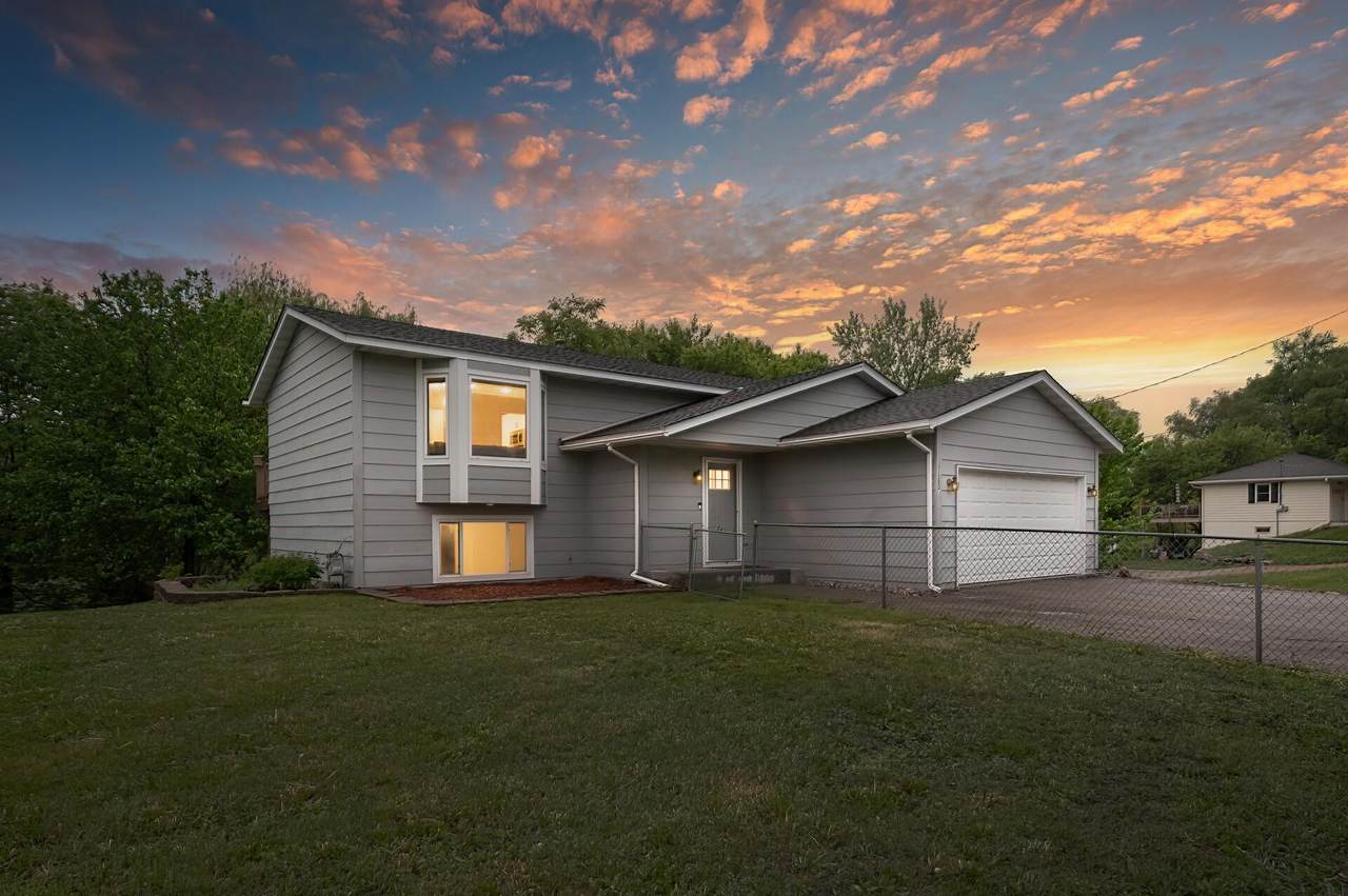 9180 Eden Prairie Road - Photo 1