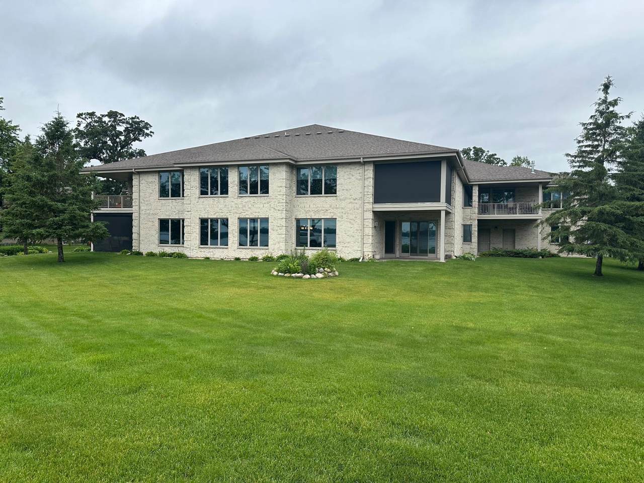 410 Lake Drive - Photo 1