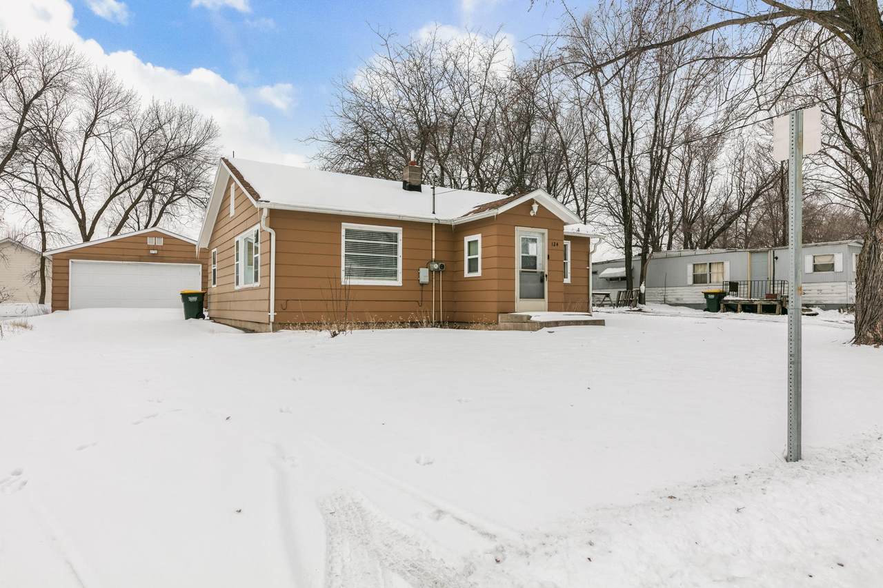 124 4th Avenue - Photo 1