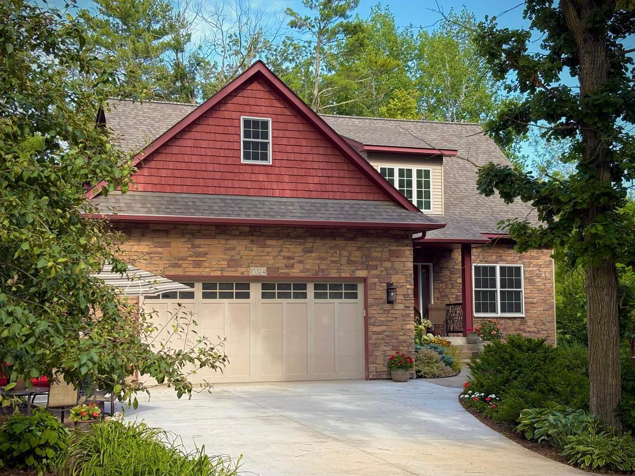 15324 61st Avenue - Photo 1