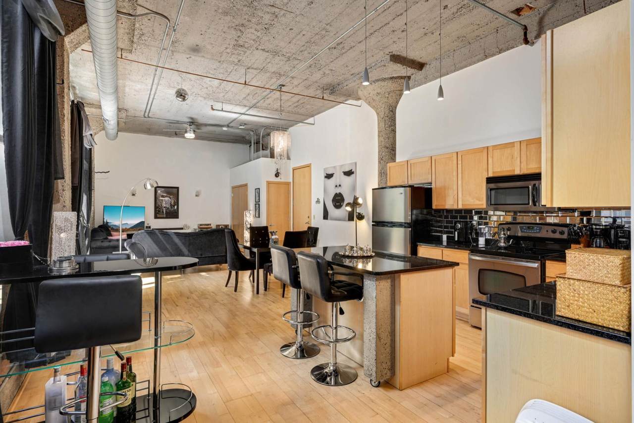 521 7th Street - Photo 1