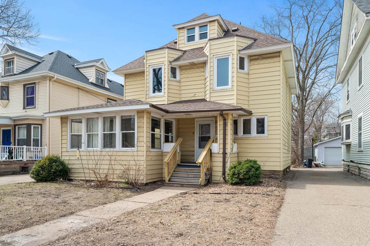 2544 Pleasant Avenue - Photo 1