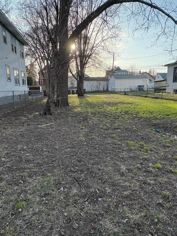 1519 Oliver Avenue - Photo 1