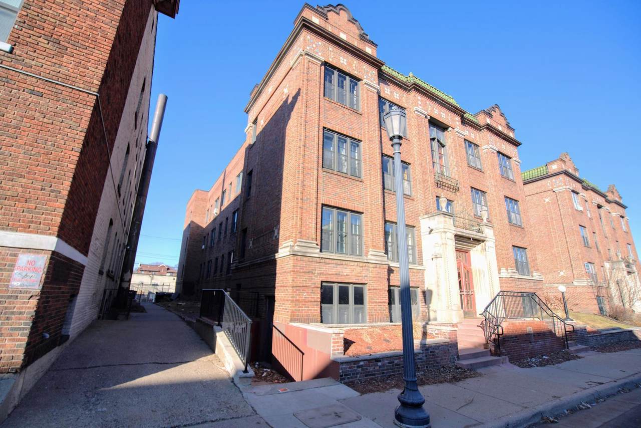 1820 1st Avenue - Photo 1