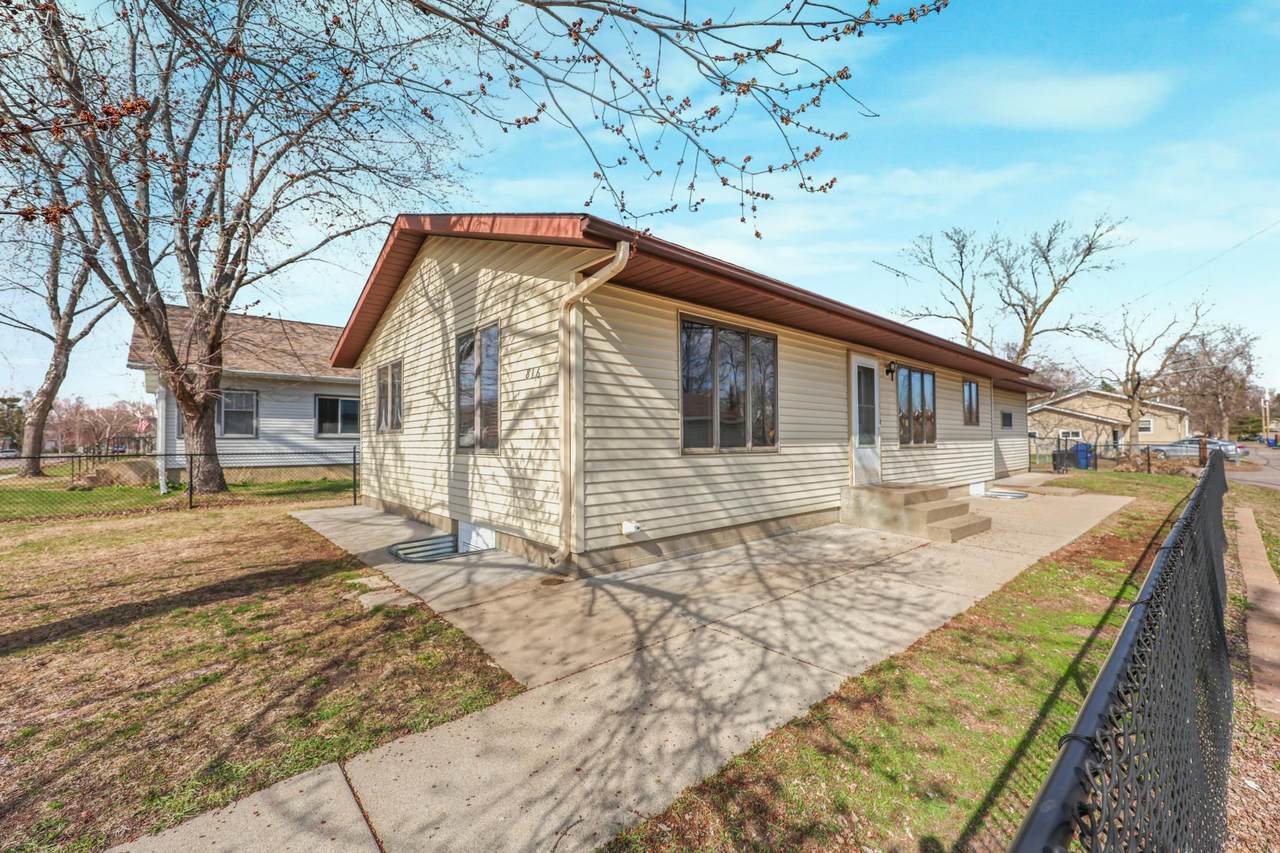 816 32nd Avenue - Photo 1