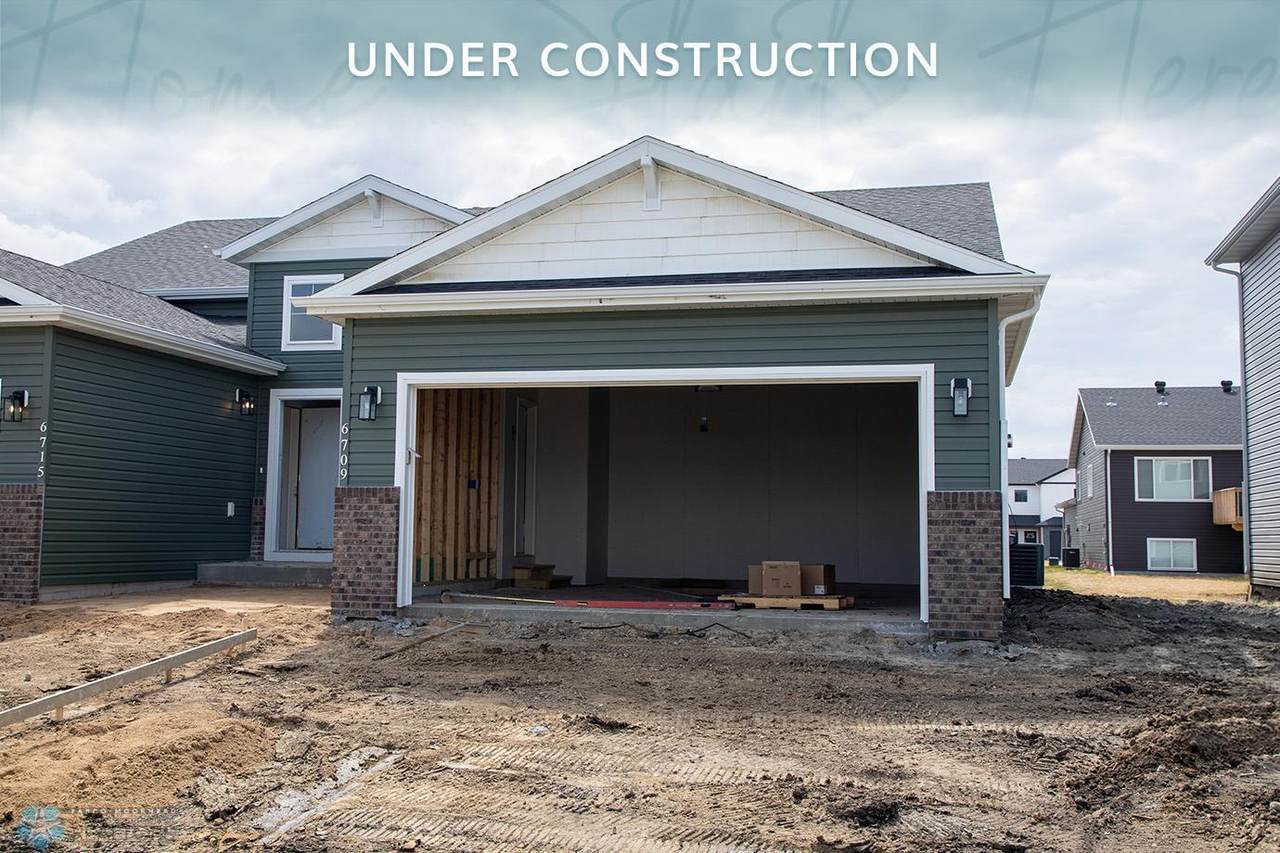 6709 Meadow View Drive - Photo 1