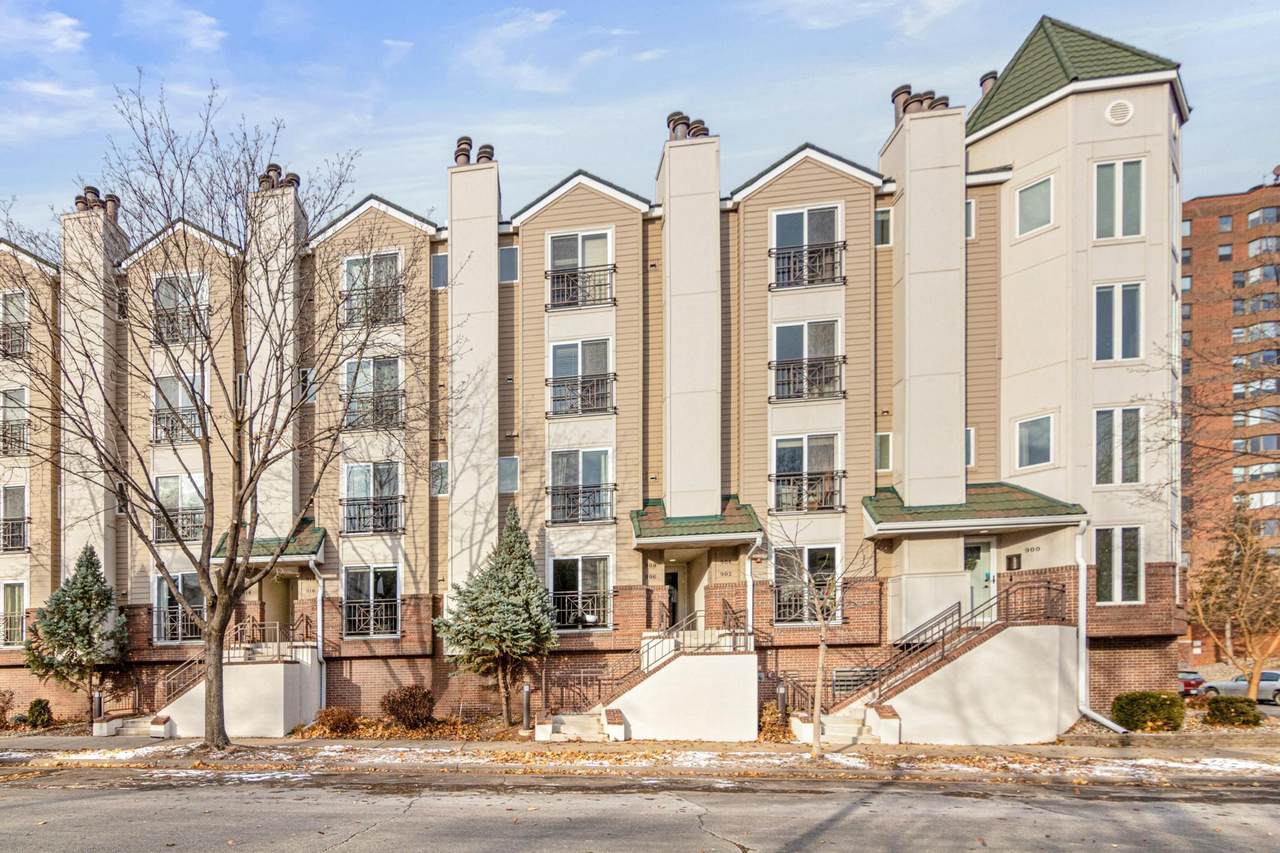 910 Lincoln Avenue - Photo 1