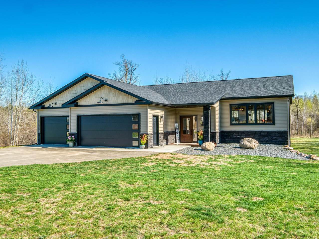 7577 Emerald Pines Drive - Photo 1