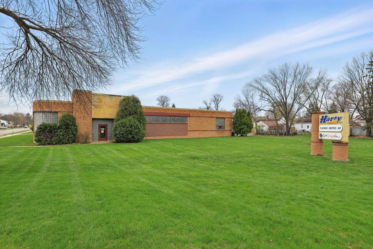 1600 1st Avenue - Photo 1