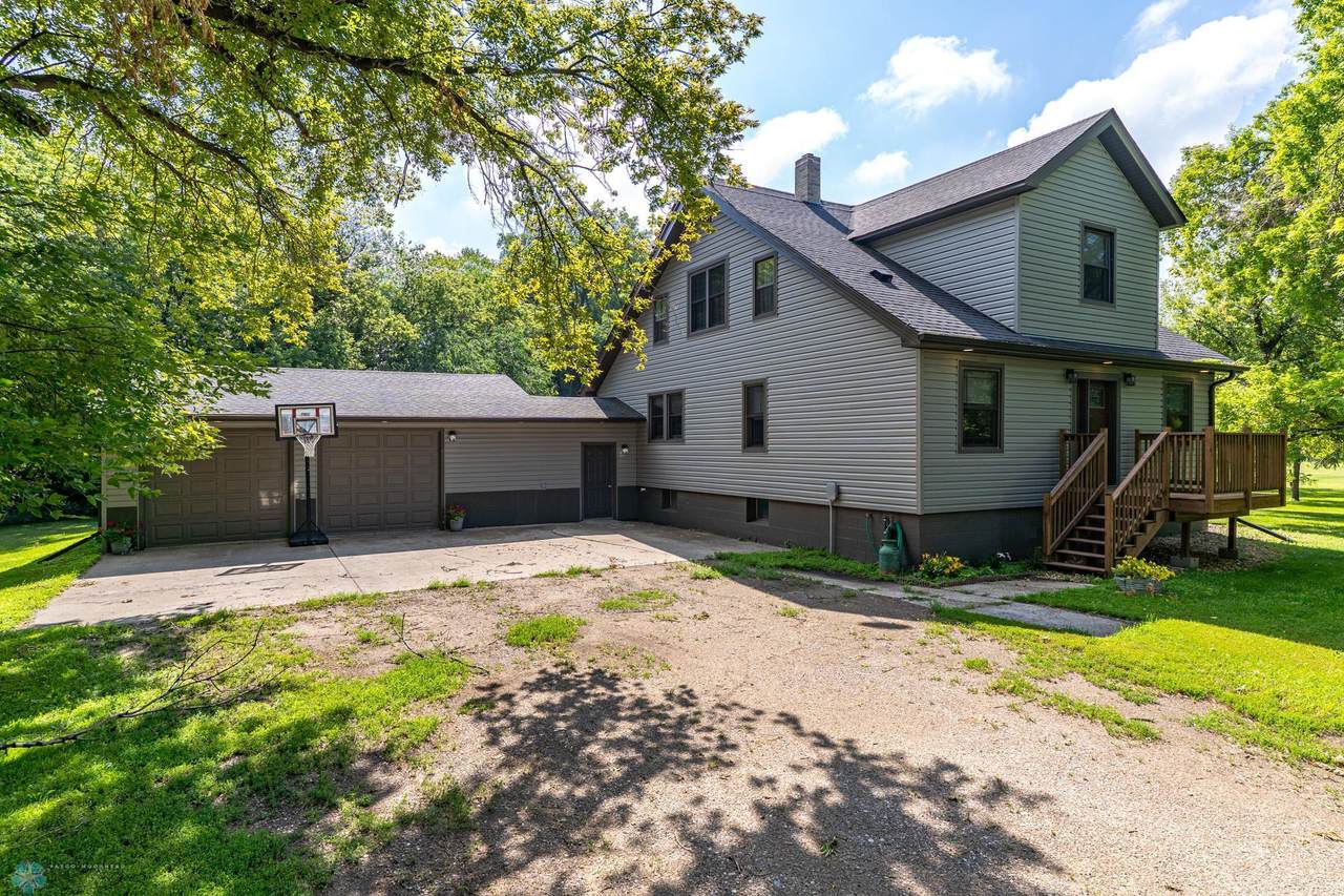 899 Eagle Avenue - Photo 1