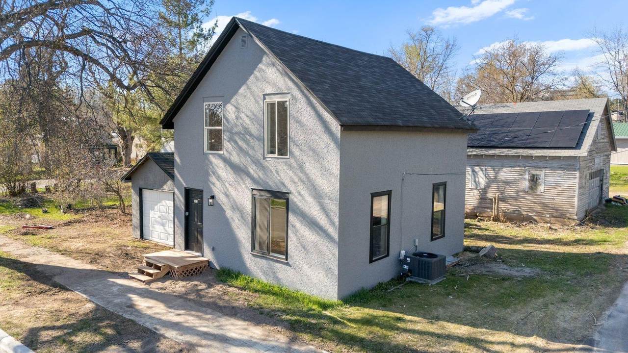 313 3rd Street - Photo 1