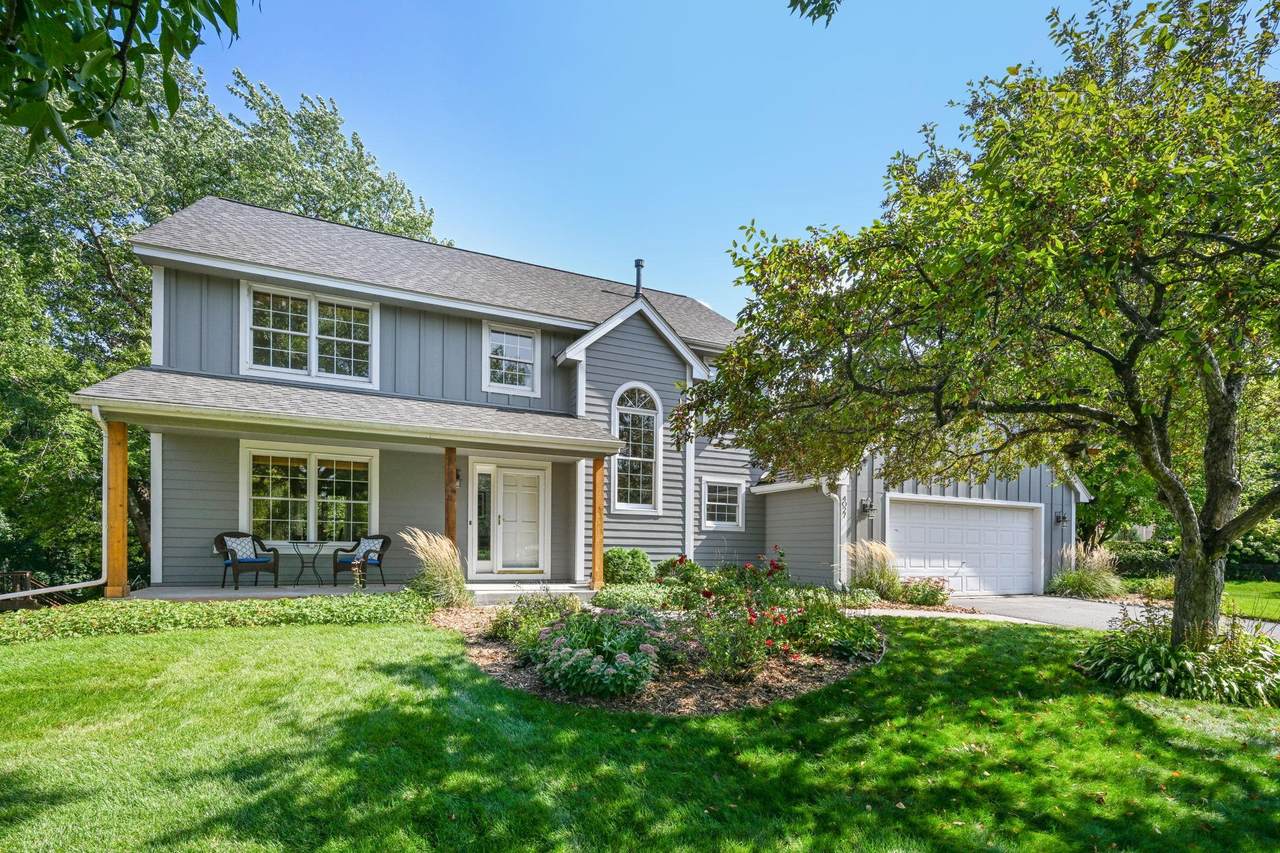 4027 Camberwell Drive - Photo 1
