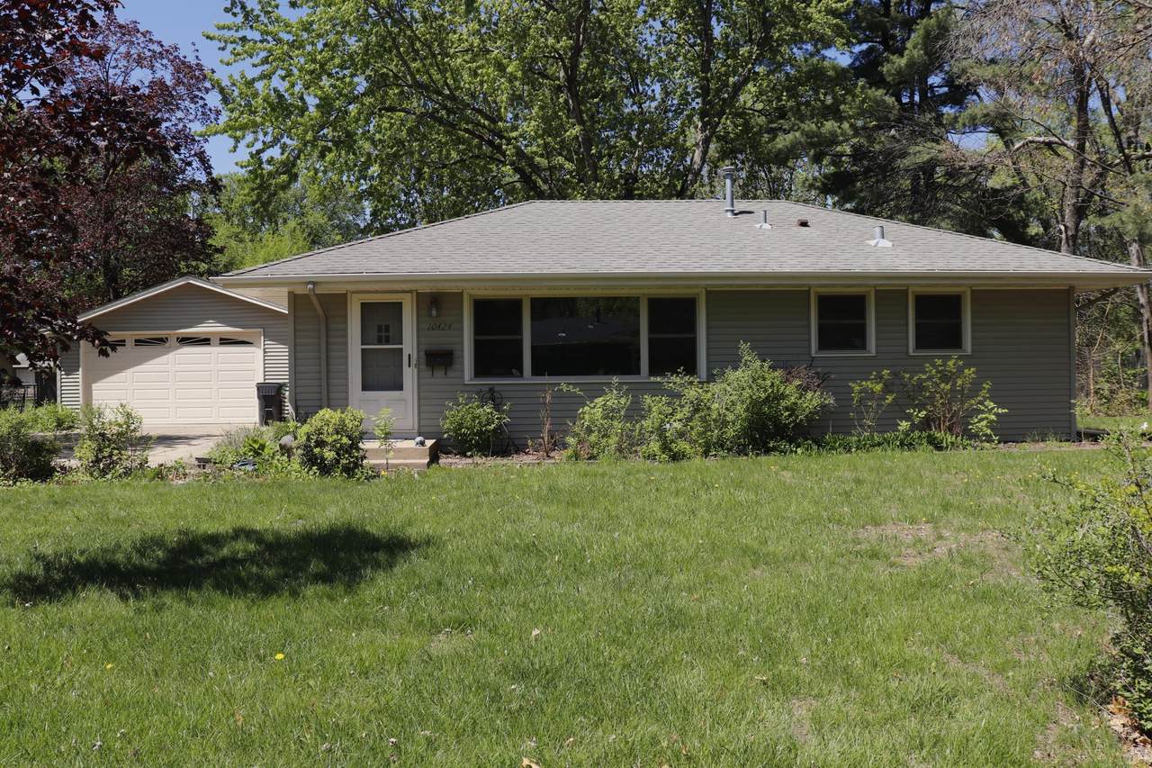 10424 Washburn Avenue - Photo 1