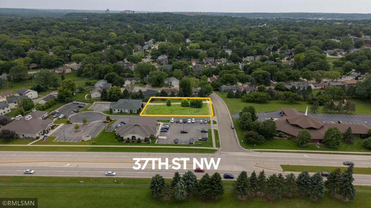 1022 Bel Air Lane - Photo 1