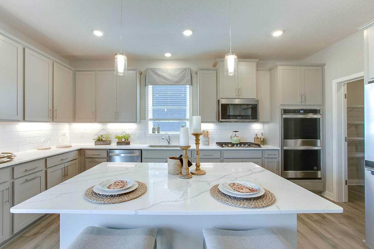 890 Laurel Court - Photo 1