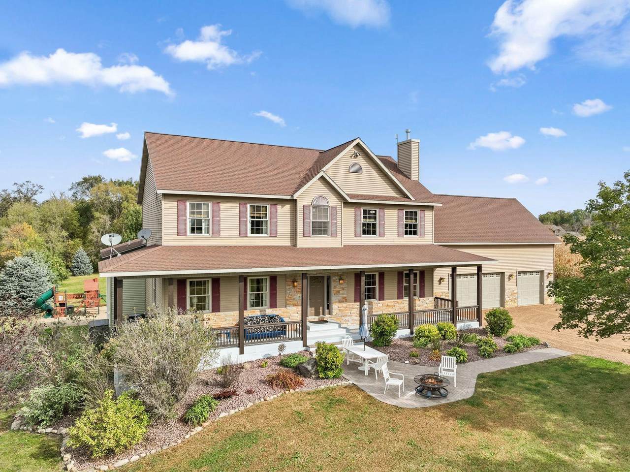 12470 270th Street - Photo 1