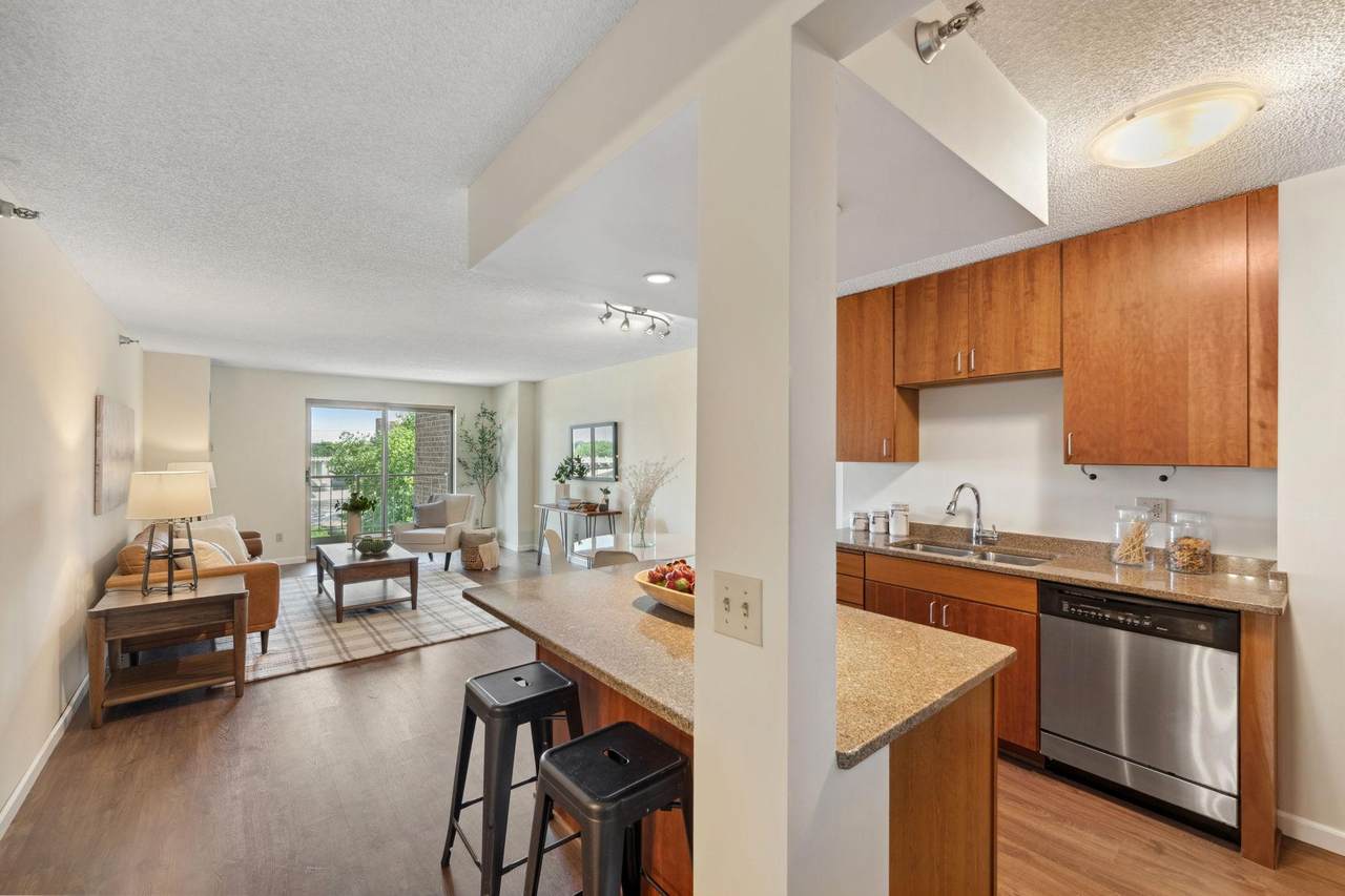 401 1st Street - Photo 1
