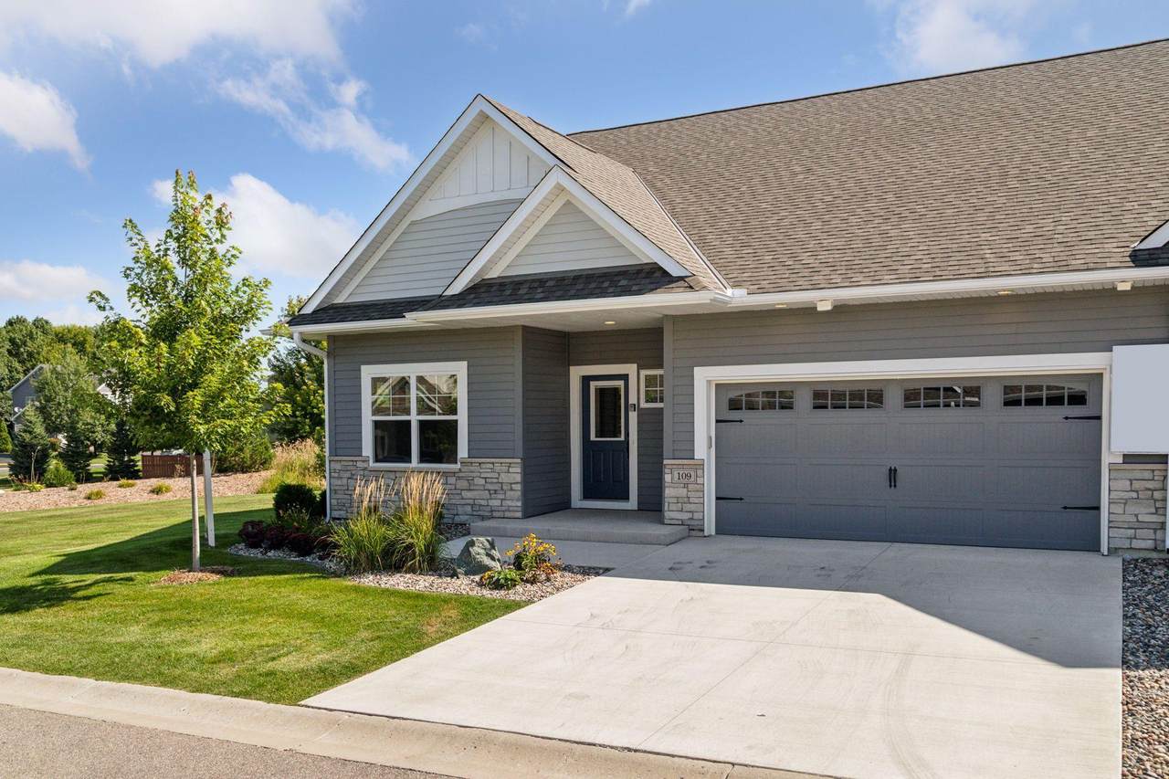 109 Vista Way - Photo 1