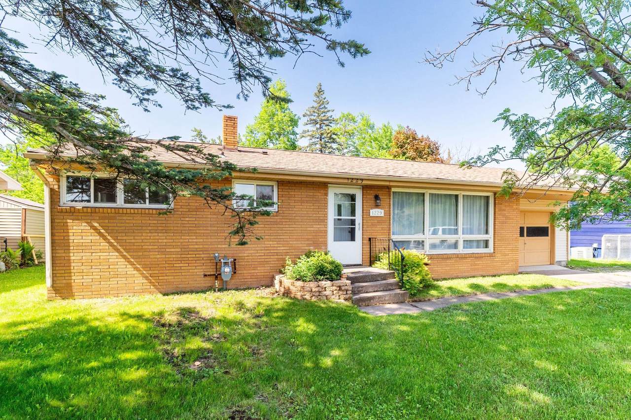 1229 Arrowhead Road - Photo 1