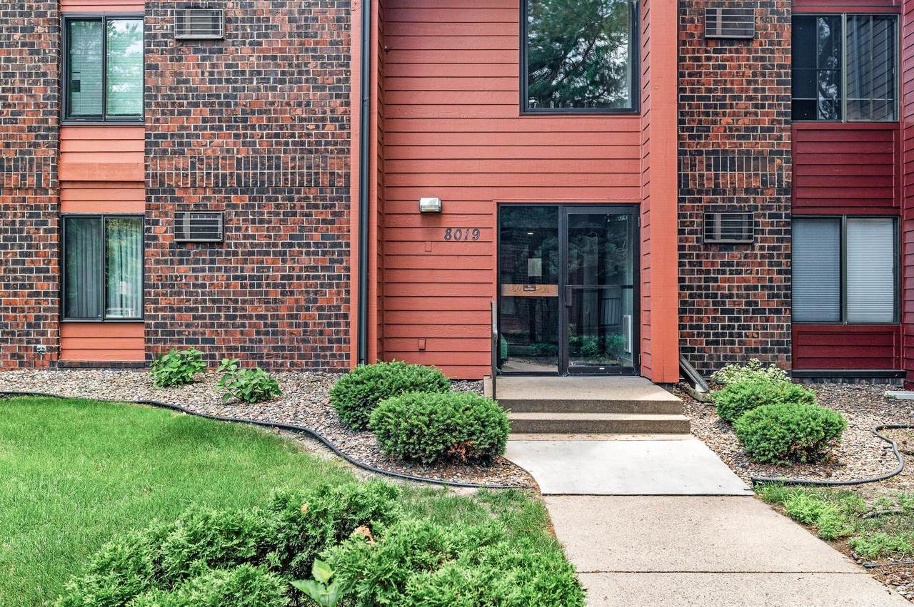 8019 Xerxes Avenue - Photo 1