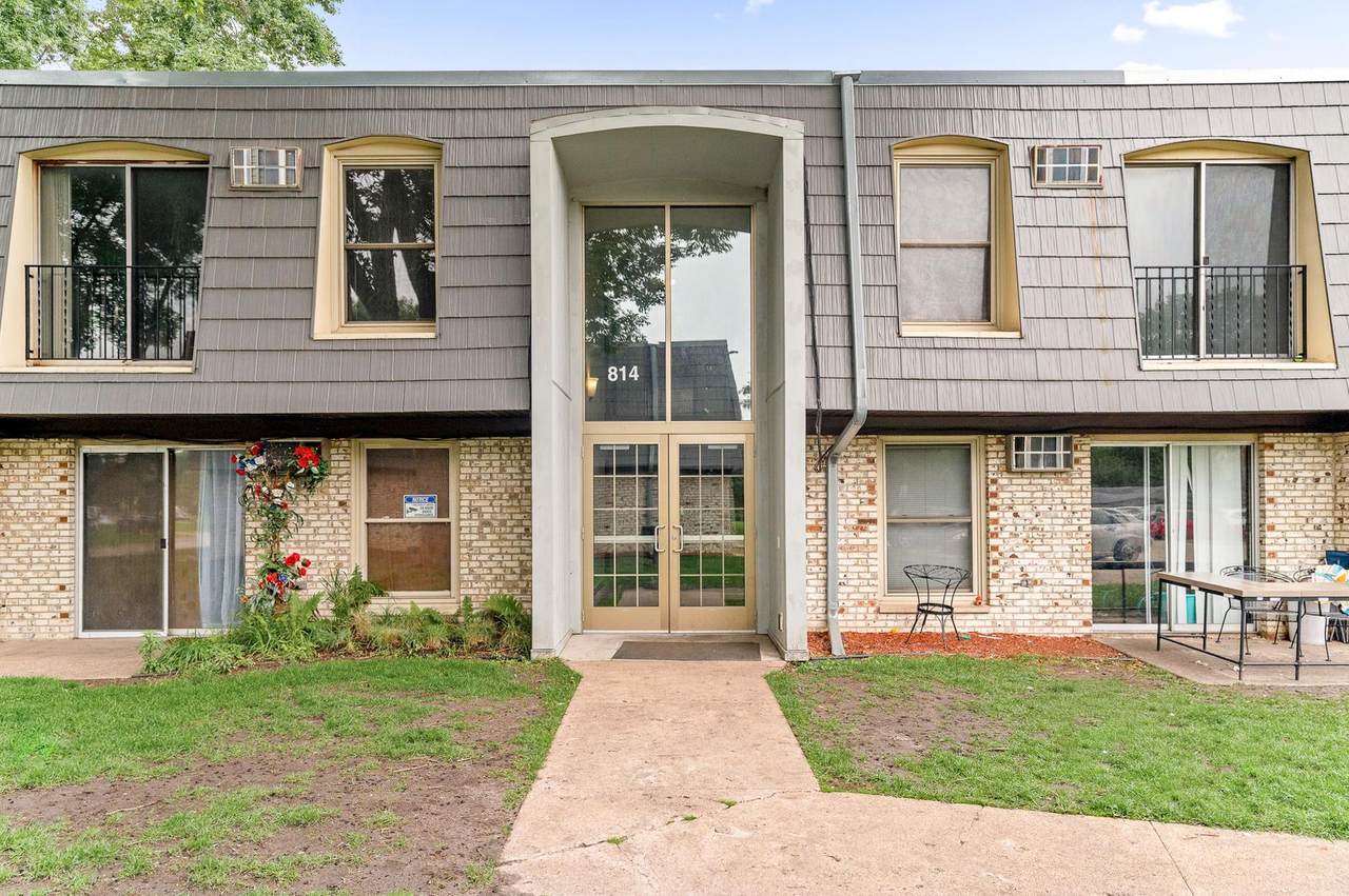 814 9th Avenue - Photo 1