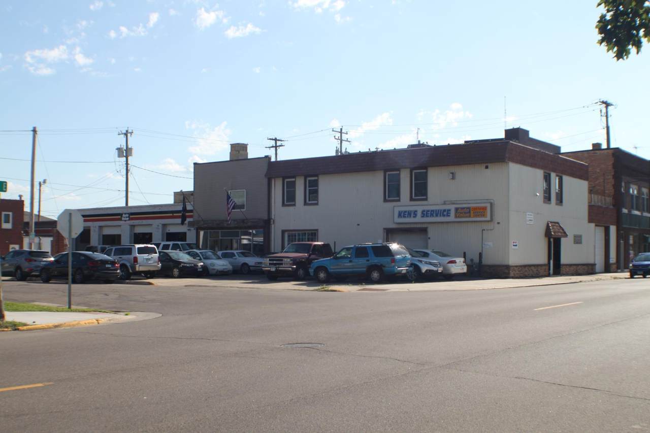 226 Clark Street - Photo 1