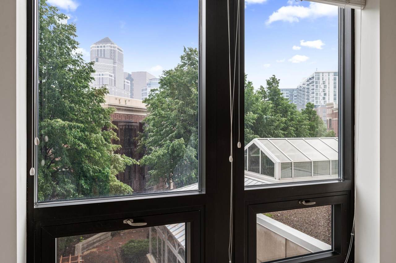 500 Grant Street - Photo 1