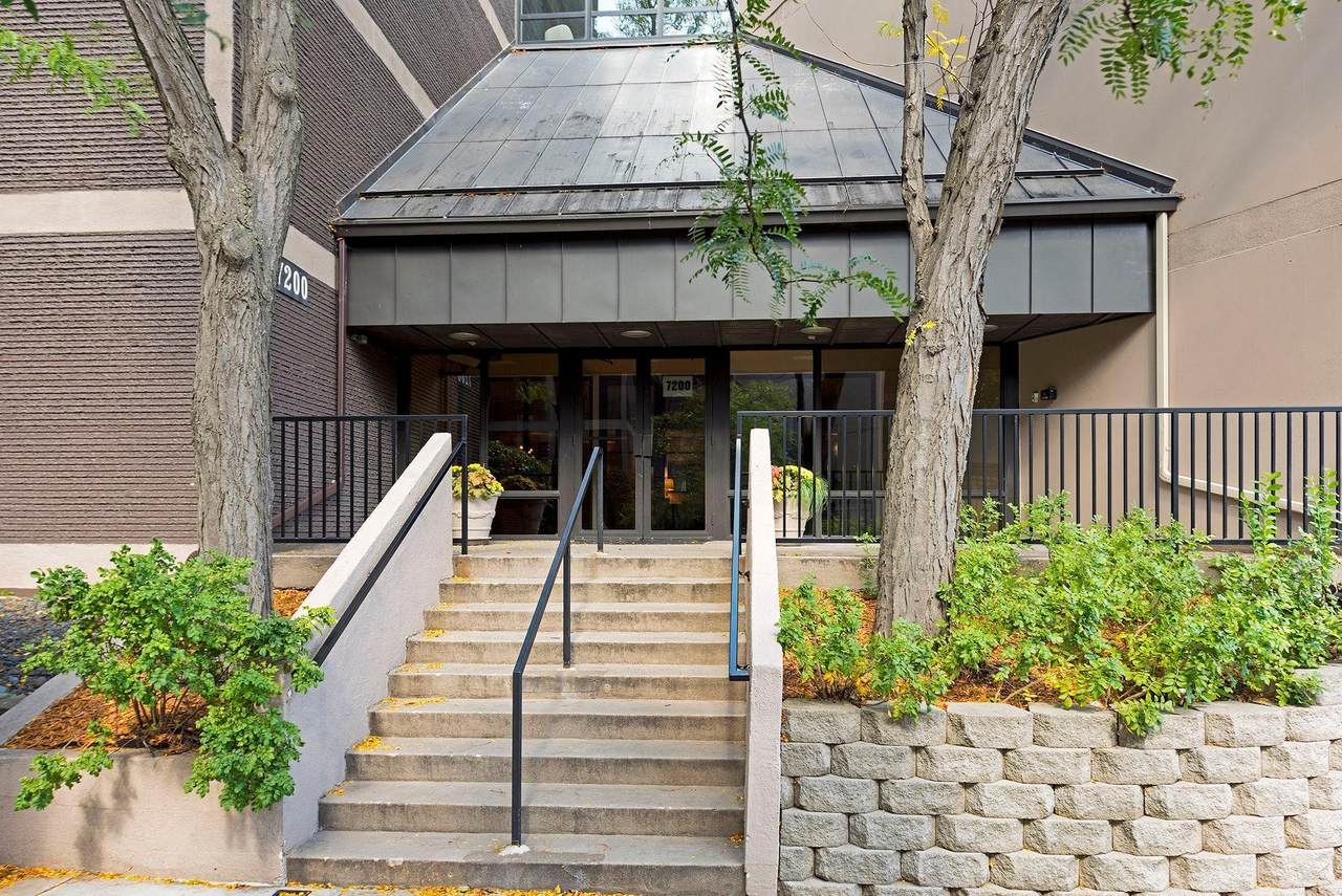 7200 York Avenue - Photo 1