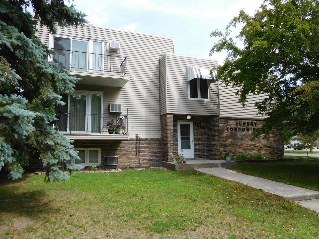 1516 19 1/2 Street - Photo 1